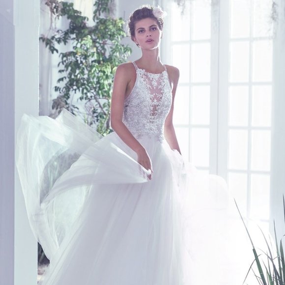 Maggie Sottero Lisette Wedding Dress - Picture 2 of 5